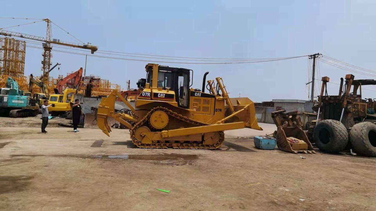 CATERPILLAR D7R - Bulldozer: foto 4 CATERPILLAR D7R - Bulldozer: foto 4
