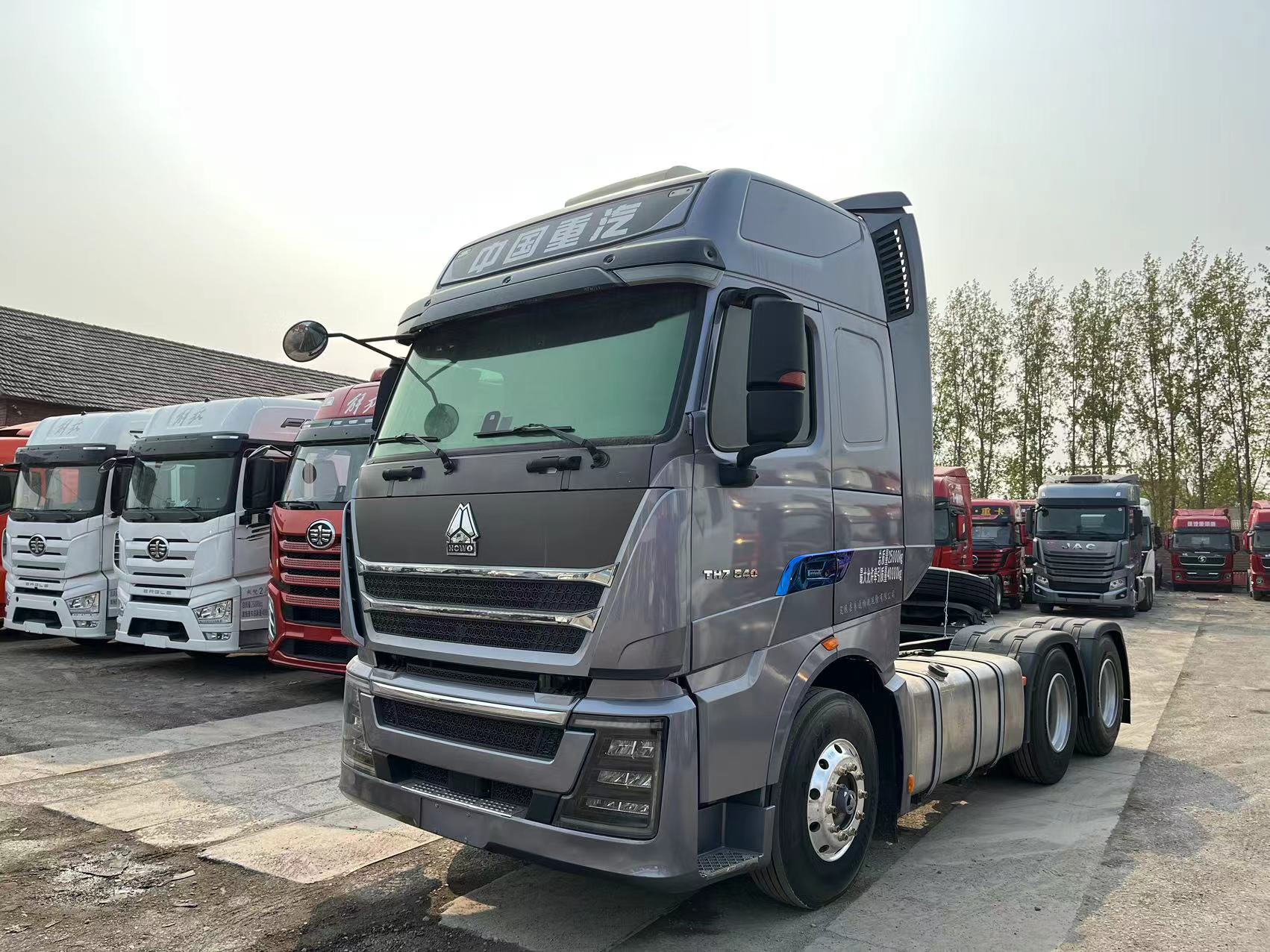 SINATRUK HOWO TH7 540 6x4 - Cabeza tractora: foto 1 SINATRUK HOWO TH7 540 6x4 - Cabeza tractora: foto 1