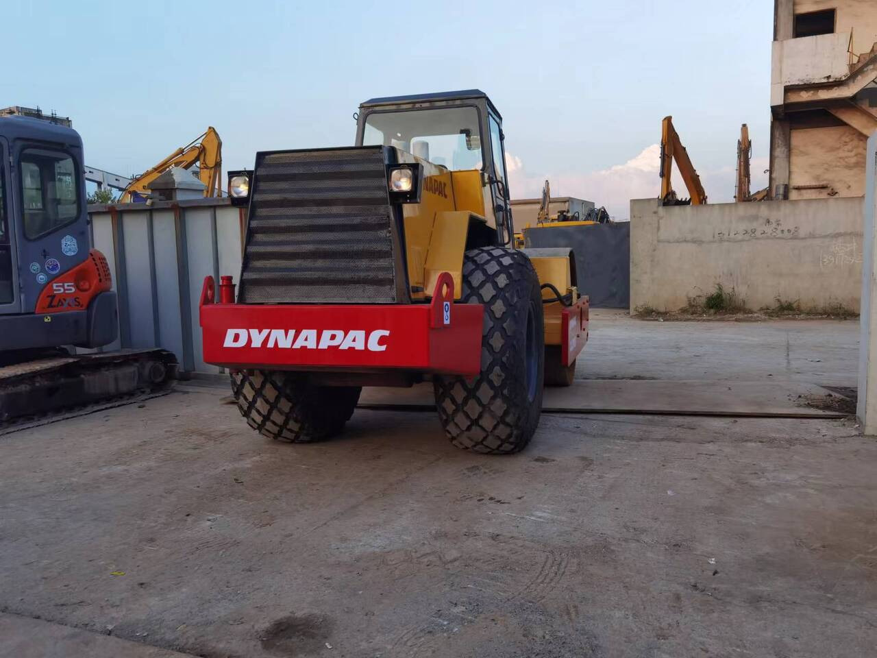 DYNAPAC CA301D - Rodillo: foto 3 DYNAPAC CA301D - Rodillo: foto 3