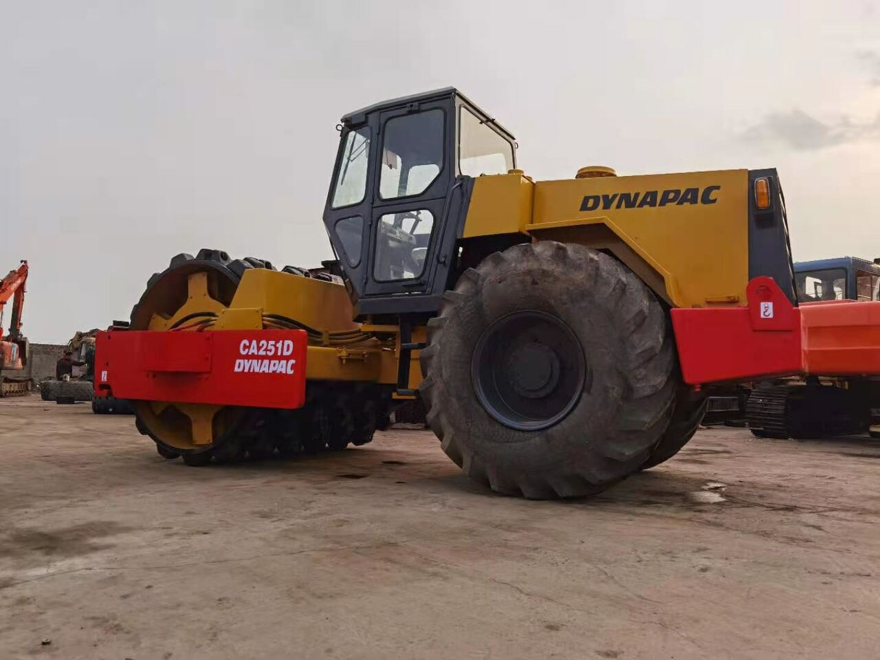Dynapac CA251D - Rodillo: foto 3 Dynapac CA251D - Rodillo: foto 3