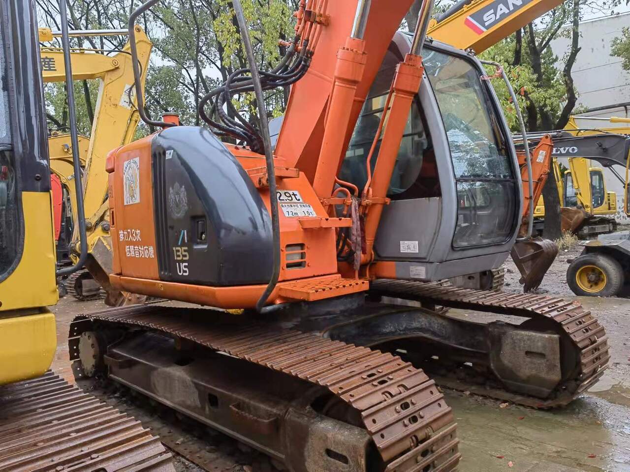 HITACHI ZX135US - Excavadora de cadenas: foto 1 HITACHI ZX135US - Excavadora de cadenas: foto 1