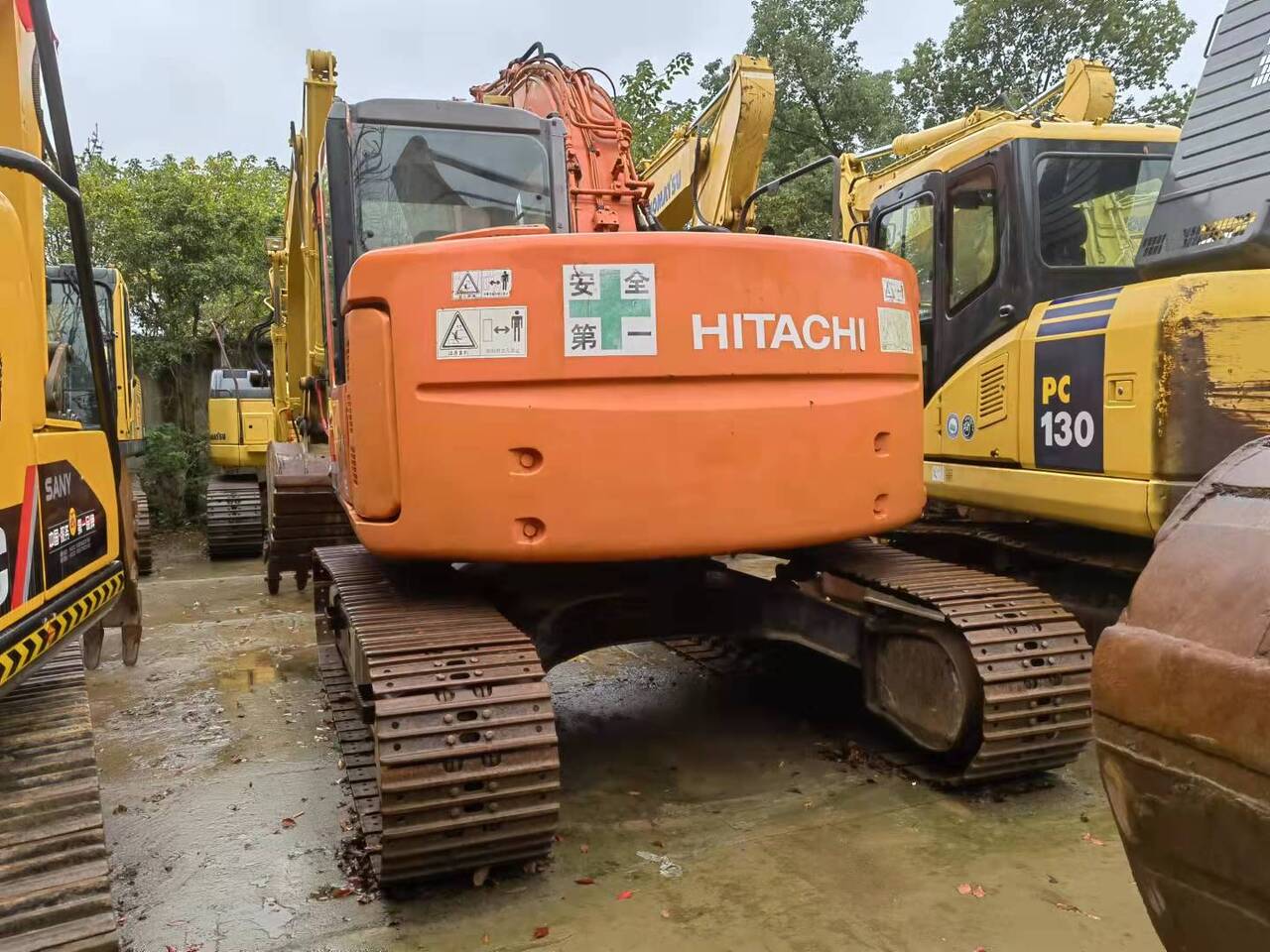 HITACHI ZX135US - Excavadora de cadenas: foto 3 HITACHI ZX135US - Excavadora de cadenas: foto 3