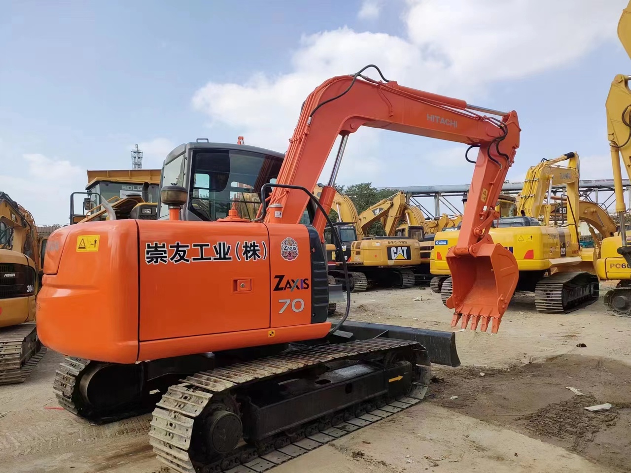 HITACHI ZX70 - Miniexcavadora: foto 1 HITACHI ZX70 - Miniexcavadora: foto 1