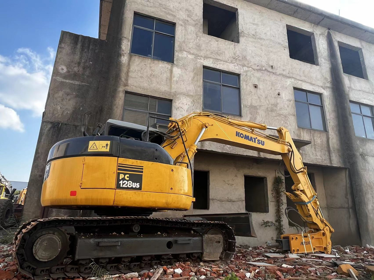 KOMATSU PC128US - Excavadora de cadenas: foto 1 KOMATSU PC128US - Excavadora de cadenas: foto 1