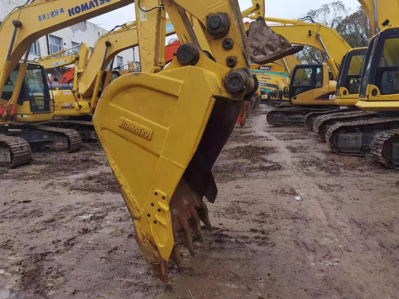 KOMATSU PC210-8 - Excavadora de cadenas: foto 4 KOMATSU PC210-8 - Excavadora de cadenas: foto 4
