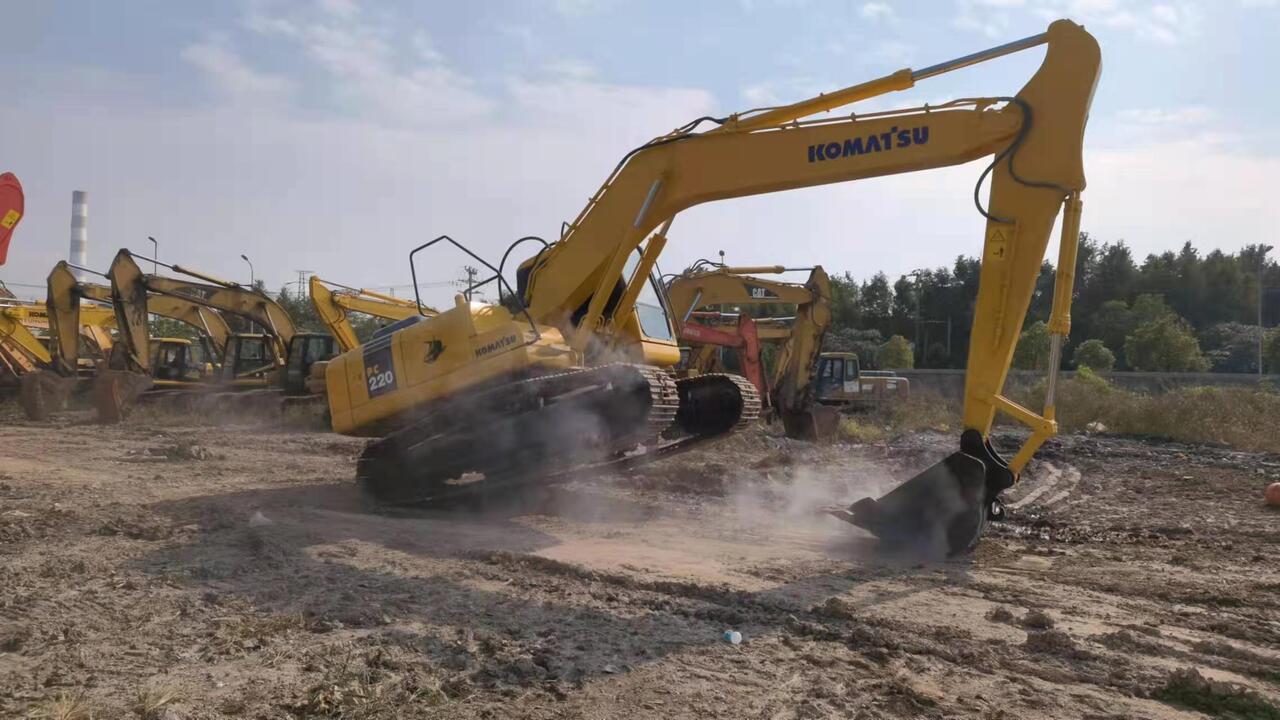 KOMATSU PC220-7 - Excavadora de cadenas: foto 5 KOMATSU PC220-7 - Excavadora de cadenas: foto 5