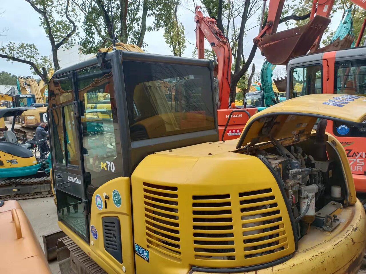 KOMATSU PC70-mini excavator - Miniexcavadora: foto 3 KOMATSU PC70-mini excavator - Miniexcavadora: foto 3