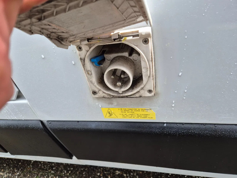 Furgoneta frigorifica Fiat Ducato 2.3D L2H2 Koelwagen/ Carrier Xarios 300/ Standby 230V: foto 10 Furgoneta frigorifica Fiat Ducato 2.3D L2H2 Koelwagen/ Carrier Xarios 300/ Standby 230V: foto 10