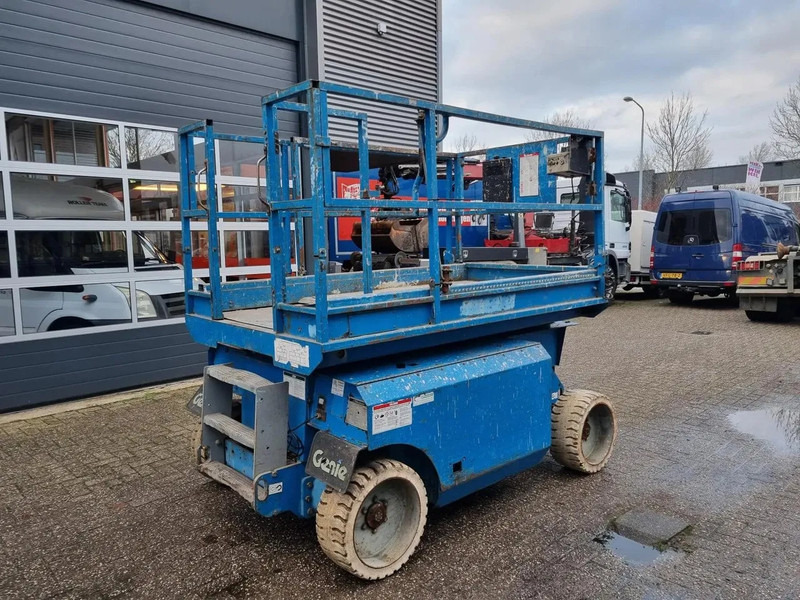 Genie GS GS 2668 Hydraulic platform 10 m - Plataforma de tijeras: foto 4 Genie GS GS 2668 Hydraulic platform 10 m - Plataforma de tijeras: foto 4