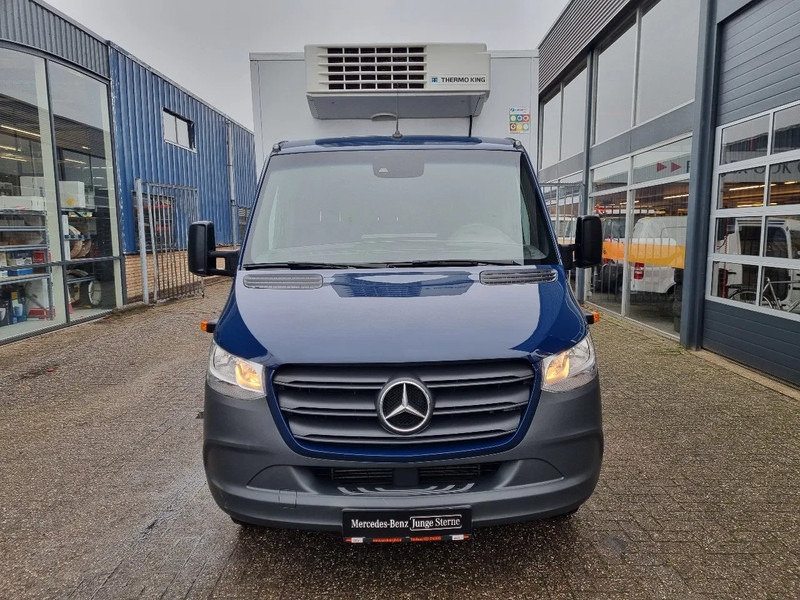 Mercedes-Benz Sprinter 516 CDI Kuhlkoffer -32+22/ TK500 MAX/ LBW/ StBy 380V - Furgoneta frigorifica: foto 3 Mercedes-Benz Sprinter 516 CDI Kuhlkoffer -32+22/ TK500 MAX/ LBW/ StBy 380V - Furgoneta frigorifica: foto 3