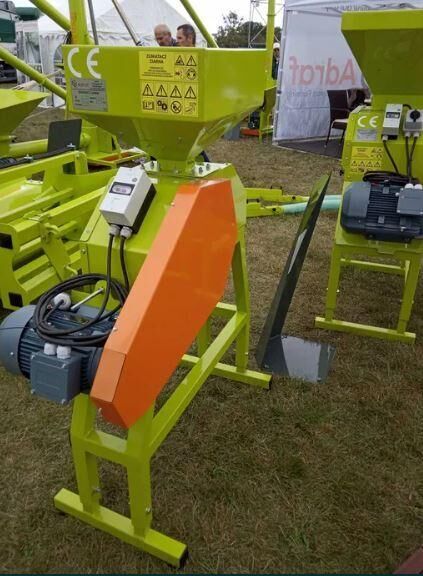 ADRAF Zgniatacz walcowy do ziarna - Equipo poscosecha: foto 1 ADRAF Zgniatacz walcowy do ziarna - Equipo poscosecha: foto 1