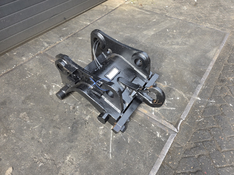 Snelwissel cw45 coupler verachtert coupler cw45 verachtert - Acoplamiento rápido para Maquinaria de construcción: foto 3 Snelwissel cw45 coupler verachtert coupler cw45 verachtert - Acoplamiento rápido para Maquinaria de construcción: foto 3