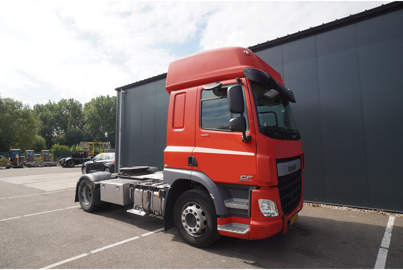 DAF CF 440 EURO 6 674.600KM - Cabeza tractora: foto 4 DAF CF 440 EURO 6 674.600KM - Cabeza tractora: foto 4
