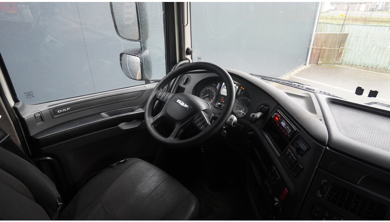 DAF XF 440 EURO 6 SPACECAB - Cabeza tractora: foto 5 DAF XF 440 EURO 6 SPACECAB - Cabeza tractora: foto 5