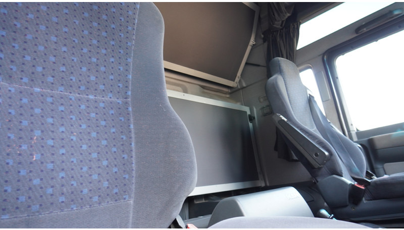 Cabeza tractora MAN TGA 41.530 8X4 PUSH AND PULL 180 TON'S RETARDER 310.100KM: foto 8 Cabeza tractora MAN TGA 41.530 8X4 PUSH AND PULL 180 TON'S RETARDER 310.100KM: foto 8