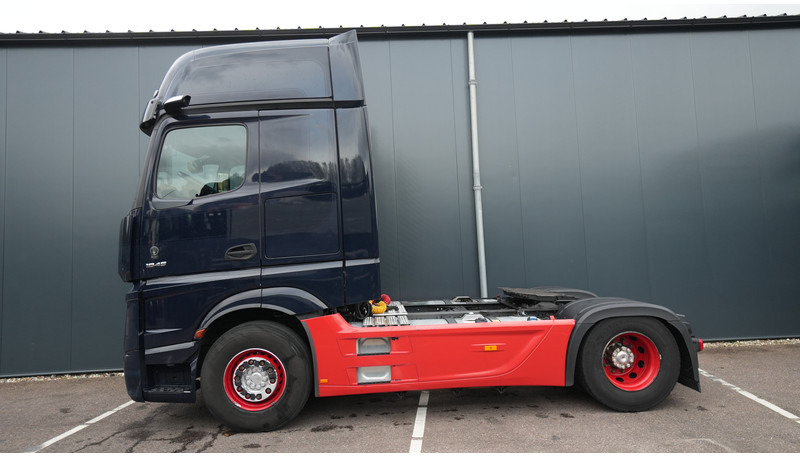 Mercedes-Benz ACTROS 1945 GIGASPACE 727.600KM - Cabeza tractora: foto 1 Mercedes-Benz ACTROS 1945 GIGASPACE 727.600KM - Cabeza tractora: foto 1