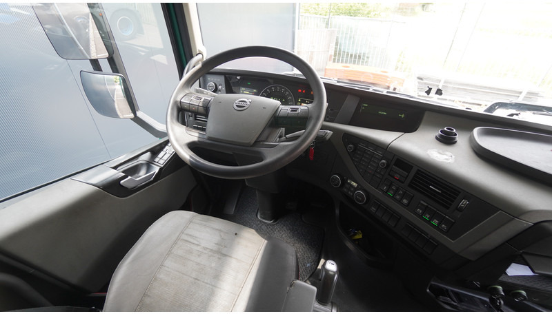 Volvo FH 460 6X2 EURO 6 GLOBETROTTER - Cabeza tractora: foto 5 Volvo FH 460 6X2 EURO 6 GLOBETROTTER - Cabeza tractora: foto 5