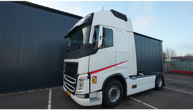 Volvo FH 460 EURO 6 GLOBETROTTER 674.300KM - Cabeza tractora: foto 3 Volvo FH 460 EURO 6 GLOBETROTTER 674.300KM - Cabeza tractora: foto 3