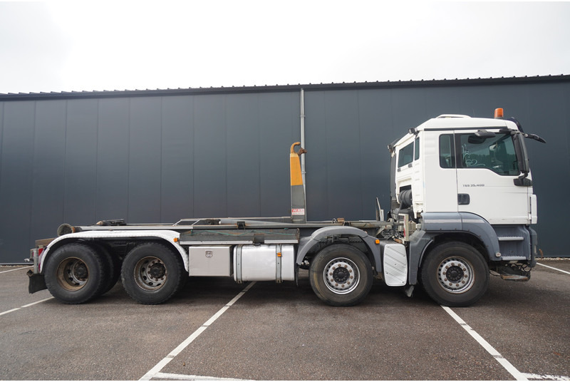 MAN TGS 35.400 8x4 HOOKARM SYSTEM MANUAL GEARBOX - Camión multibasculante: foto 4 MAN TGS 35.400 8x4 HOOKARM SYSTEM MANUAL GEARBOX - Camión multibasculante: foto 4