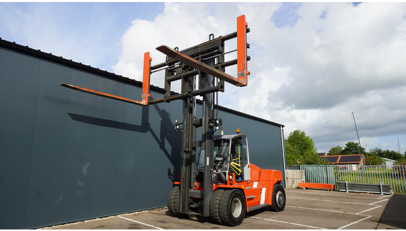 Kalmar DCE150-12 15T FORKLIFT - Maquinaria de construcción: foto 2 Kalmar DCE150-12 15T FORKLIFT - Maquinaria de construcción: foto 2