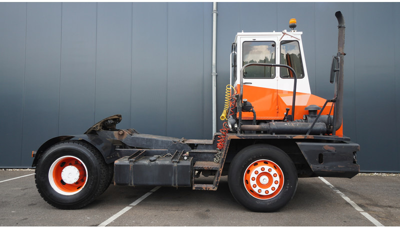 Terberg YT SL 1020 - Maquinaria de construcción: foto 2 Terberg YT SL 1020 - Maquinaria de construcción: foto 2