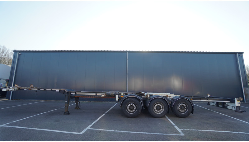 Renders 3 AXLE EXTENDABLE CONTAINER TRANSPORT TRAILER - Semirremolque portacontenedore/ Intercambiable: foto 1 Renders 3 AXLE EXTENDABLE CONTAINER TRANSPORT TRAILER - Semirremolque portacontenedore/ Intercambiable: foto 1