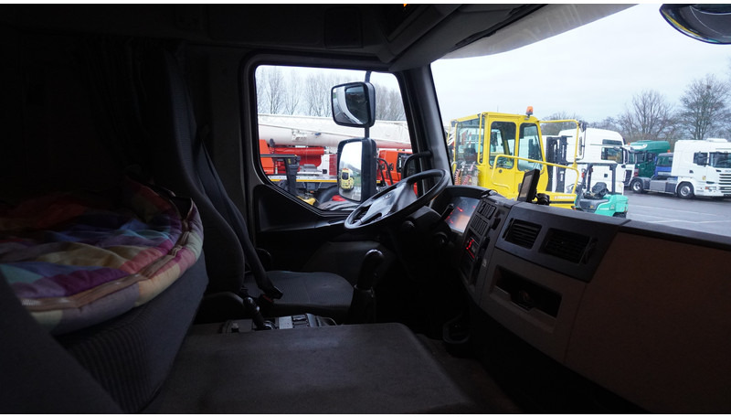 Camión caja cerrada Volvo FE 280 CLOSED BOX 354.000KM MANUAL GEARBOX: foto 6