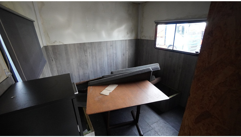 Leasing de Volvo FL 6-9 HORSE TRANSPORT 341.000KM MANUAL GEARBOX Volvo FL 6-9 HORSE TRANSPORT 341.000KM MANUAL GEARBOX: foto 8