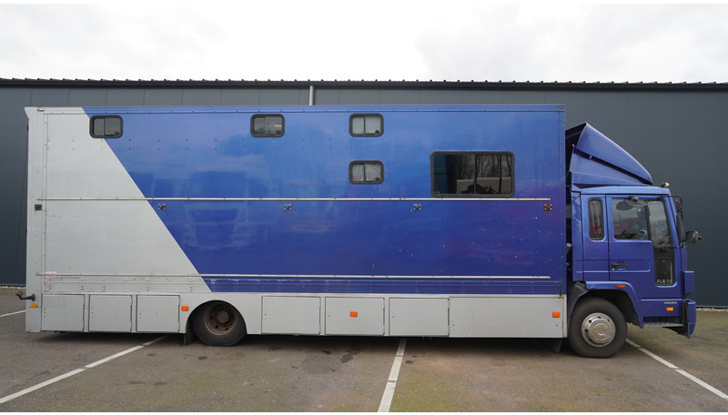 Volvo FL 6-9 HORSE TRANSPORT 341.000KM MANUAL GEARBOX - Camión para caballos: foto 2 Volvo FL 6-9 HORSE TRANSPORT 341.000KM MANUAL GEARBOX - Camión para caballos: foto 2