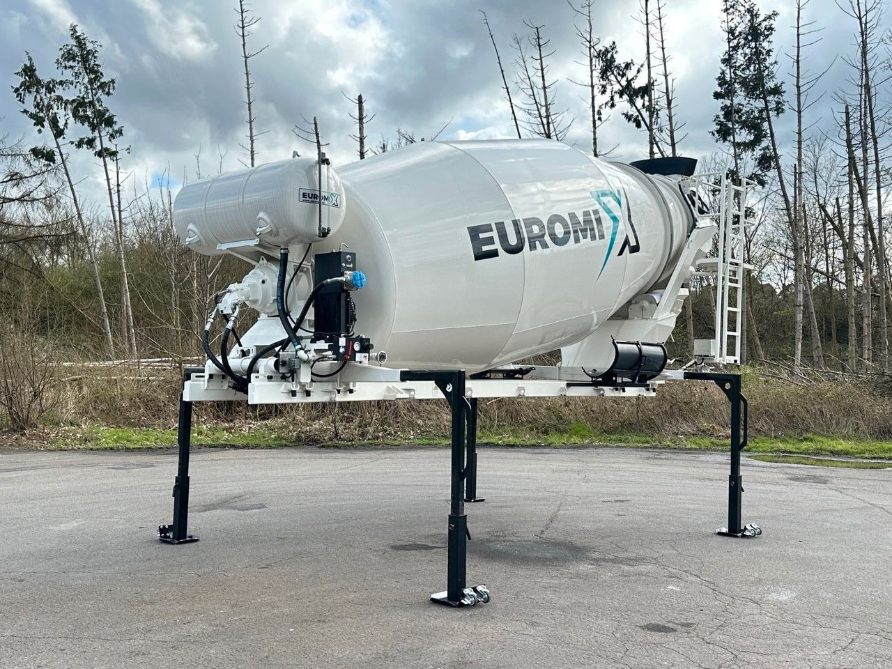 Iveco EuromixMTP Fahrmischer Aufbauten Iveco EuromixMTP Fahrmischer Aufbauten - Camión hormigonera: foto 2 Iveco EuromixMTP Fahrmischer Aufbauten Iveco EuromixMTP Fahrmischer Aufbauten - Camión hormigonera: foto 2