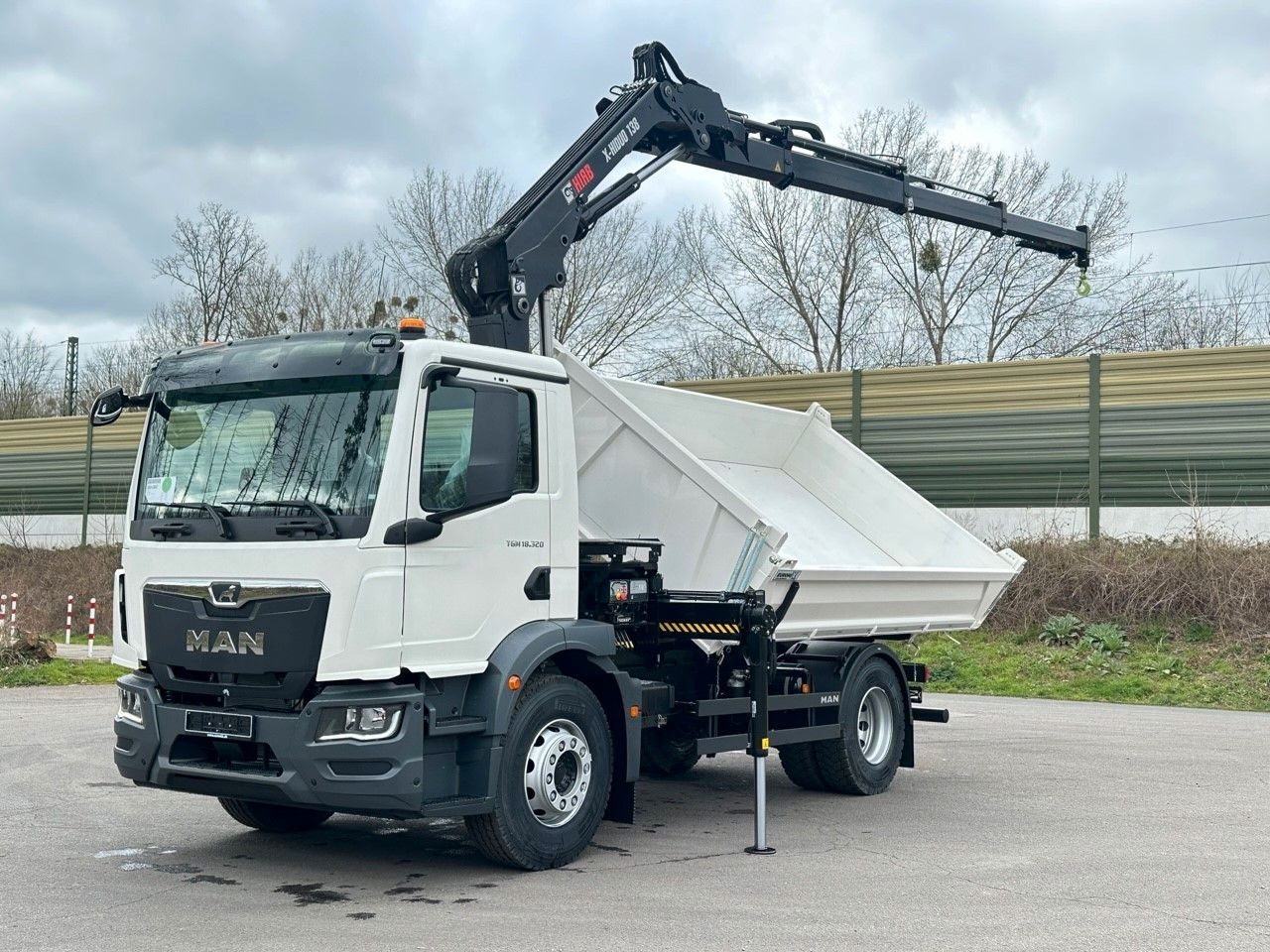 MAN TGM 18.320 4x2 Euro6e Hiab X-HiDuo 138DS-3 - Camión volquete, Camión grúa: foto 3 MAN TGM 18.320 4x2 Euro6e Hiab X-HiDuo 138DS-3 - Camión volquete, Camión grúa: foto 3