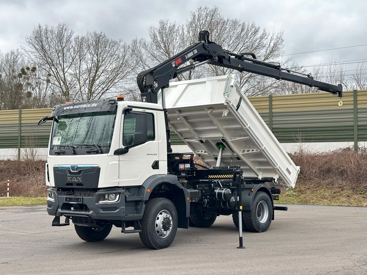 MAN TGM 18.320 4x4 Euro6e Hiab X-HiDuo 138DS-3 - Camión volquete, Camión grúa: foto 1 MAN TGM 18.320 4x4 Euro6e Hiab X-HiDuo 138DS-3 - Camión volquete, Camión grúa: foto 1