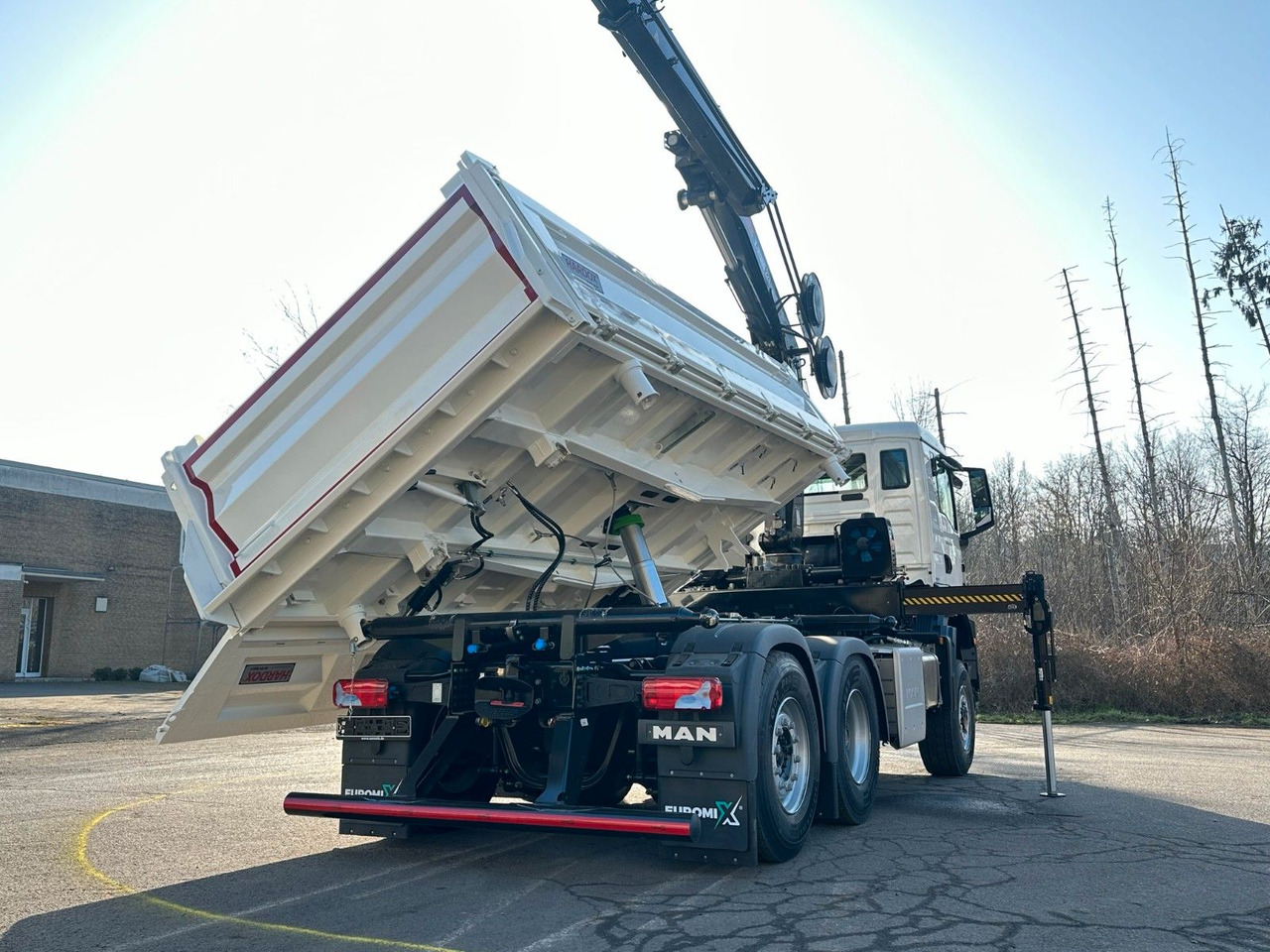 MAN TGS 28.440 6x4-4/3-Seiten- Kipper / Hiab 228-6 - Camión volquete, Camión grúa: foto 3 MAN TGS 28.440 6x4-4/3-Seiten- Kipper / Hiab 228-6 - Camión volquete, Camión grúa: foto 3