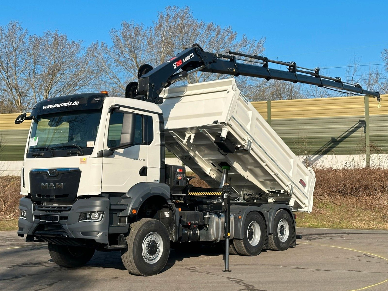 MAN TGS 28.440 6x4-4/3-Seiten- Kipper / Hiab 228-6 - Camión volquete, Camión grúa: foto 1 MAN TGS 28.440 6x4-4/3-Seiten- Kipper / Hiab 228-6 - Camión volquete, Camión grúa: foto 1