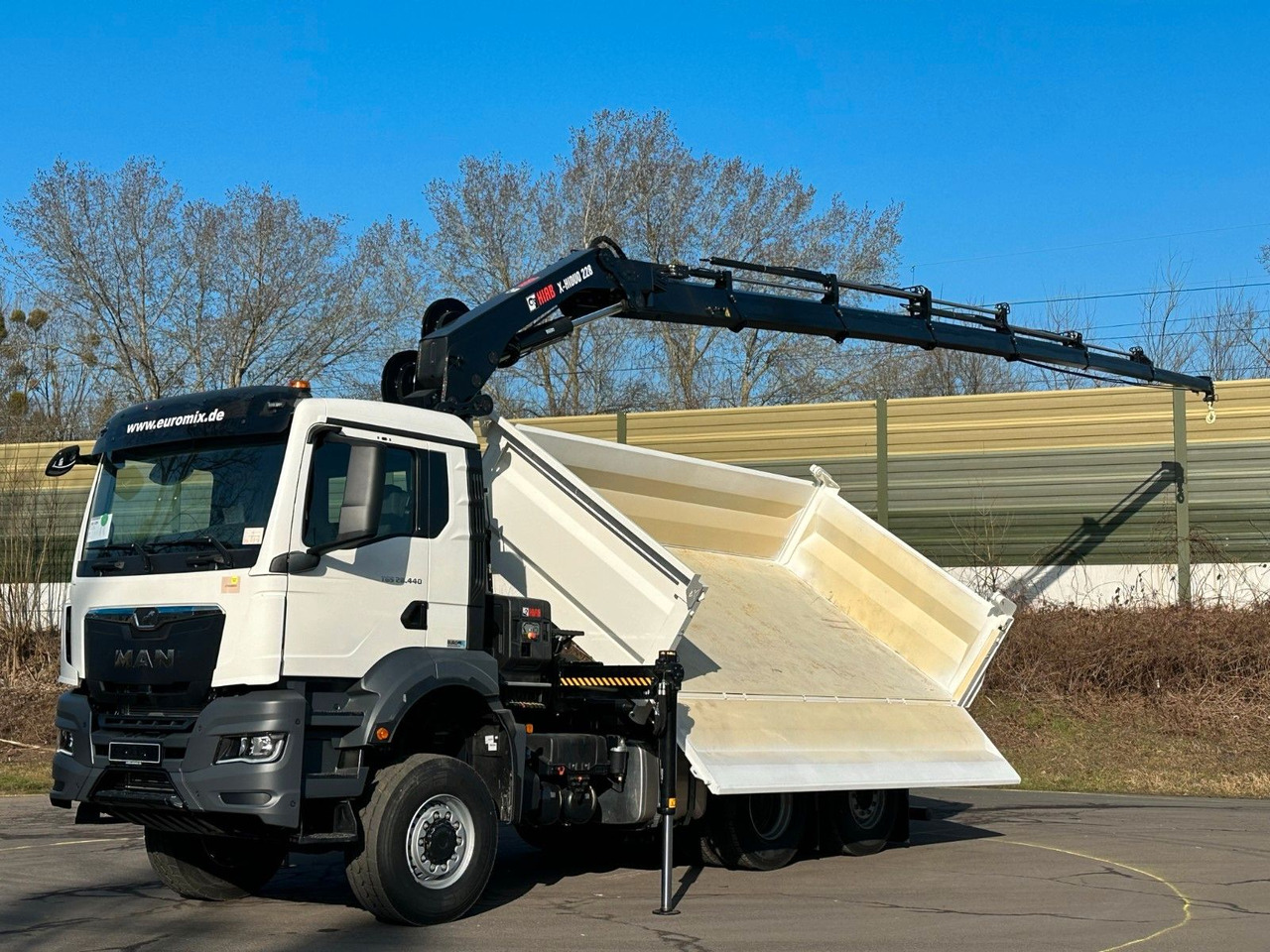 MAN TGS 28.440 6x4-4/3-Seiten- Kipper / Hiab 228-6 - Camión volquete, Camión grúa: foto 1 MAN TGS 28.440 6x4-4/3-Seiten- Kipper / Hiab 228-6 - Camión volquete, Camión grúa: foto 1