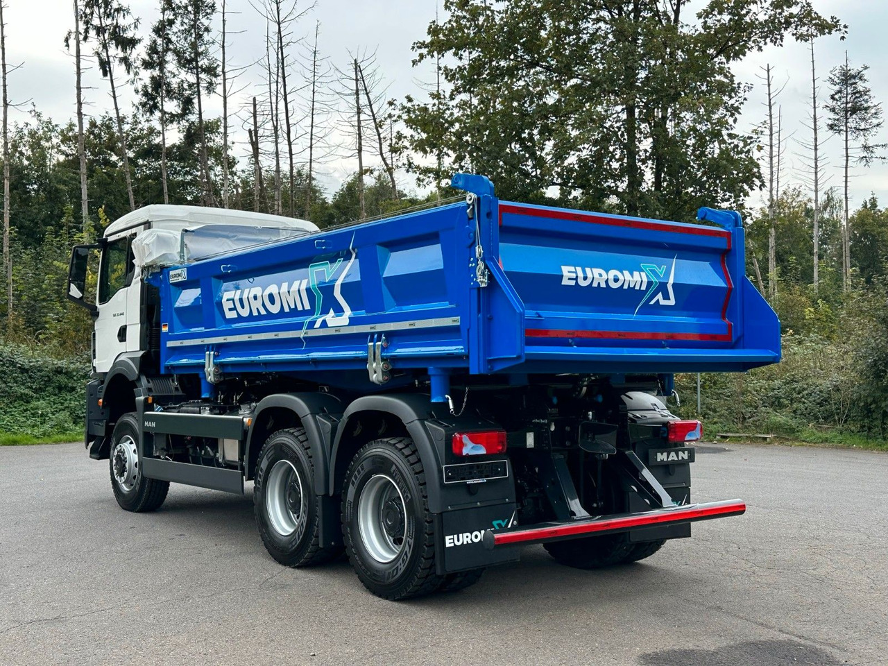 MAN TGS 33.440 6x6 /Euro6 3-Seiten-Kipper EuromixMTP - Camión volquete: foto 4 MAN TGS 33.440 6x6 /Euro6 3-Seiten-Kipper EuromixMTP - Camión volquete: foto 4