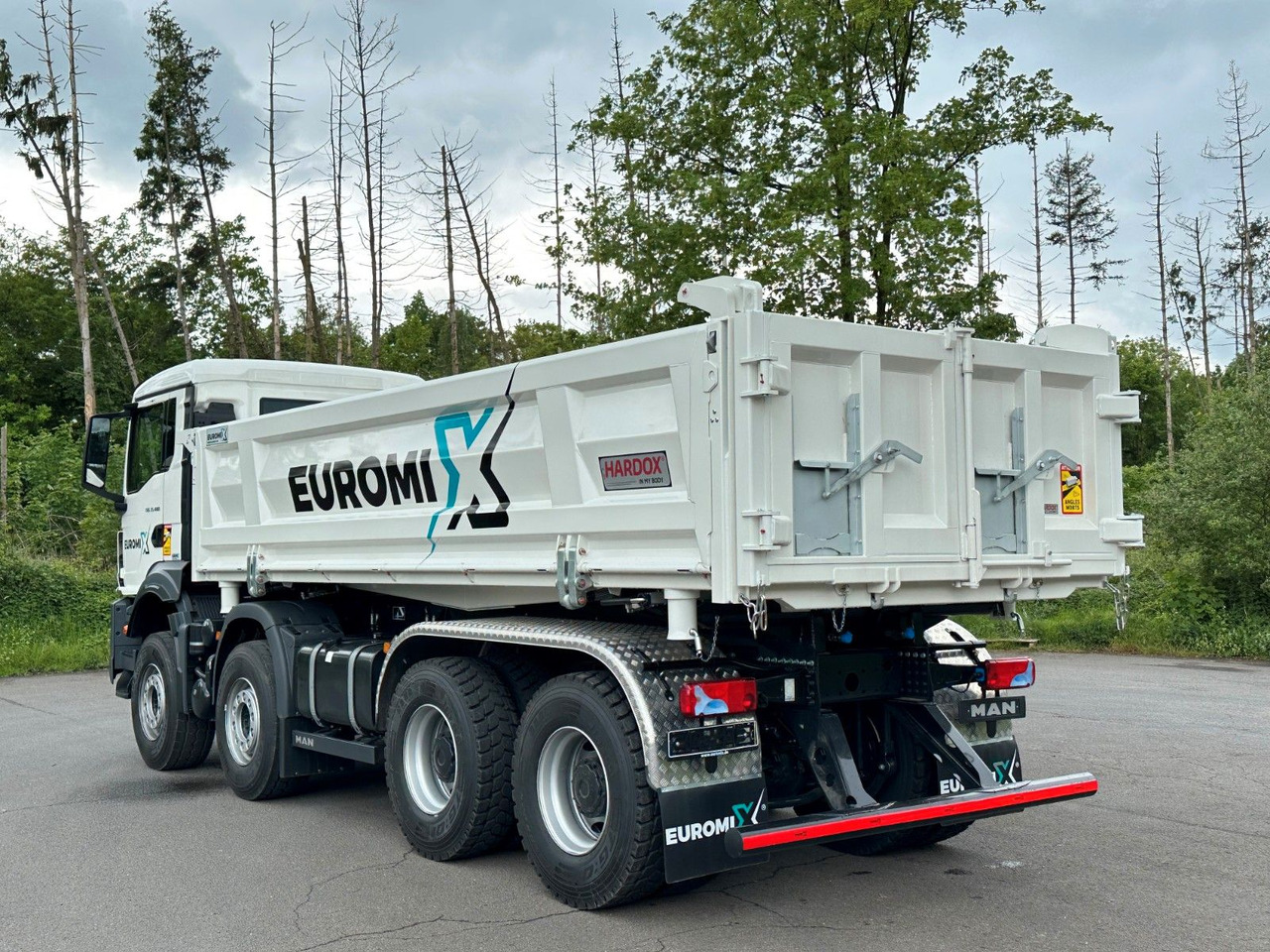 MAN TGS 35.480 8x4 EuromixMTP 2-Seiten-Kipper - Camión volquete: foto 5 MAN TGS 35.480 8x4 EuromixMTP 2-Seiten-Kipper - Camión volquete: foto 5