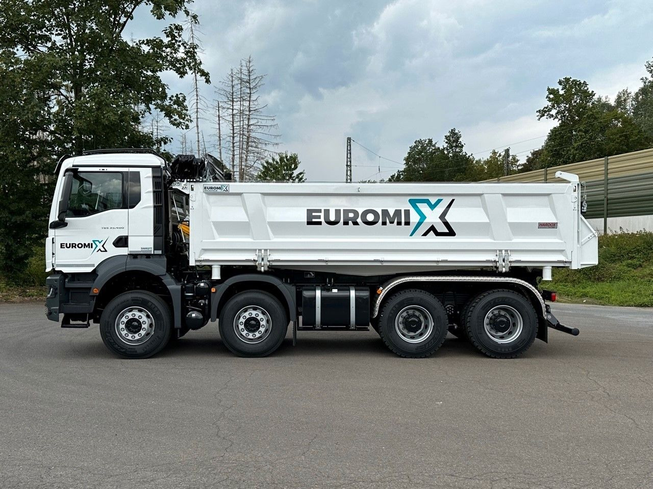 MAN TGS 35.480 8x4 EuromixMTP 3-Seiten-Kipper - Camión volquete: foto 4 MAN TGS 35.480 8x4 EuromixMTP 3-Seiten-Kipper - Camión volquete: foto 4