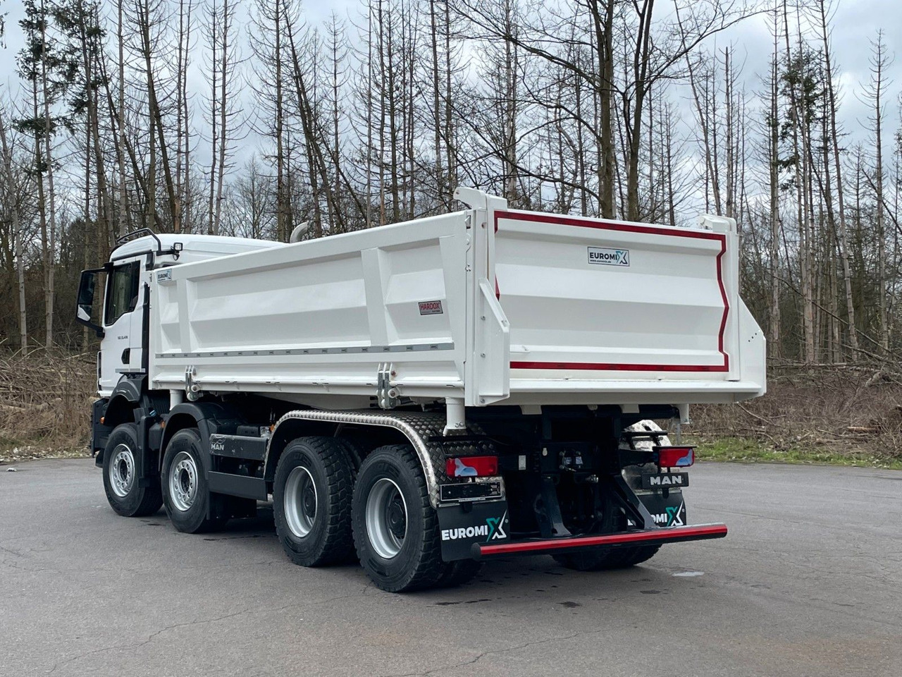 MAN TGS 35.520 8x4 EuromixMTP 3-Seiten-Kipper - Camión volquete: foto 4 MAN TGS 35.520 8x4 EuromixMTP 3-Seiten-Kipper - Camión volquete: foto 4
