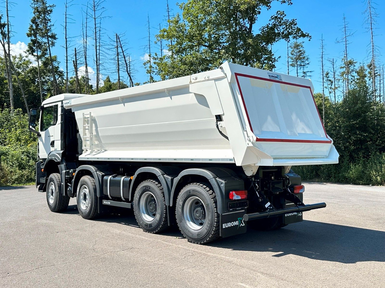 MAN TGS 37.520 8x4 EuromixMTP Mulden Kipper - Camión volquete: foto 4 MAN TGS 37.520 8x4 EuromixMTP Mulden Kipper - Camión volquete: foto 4