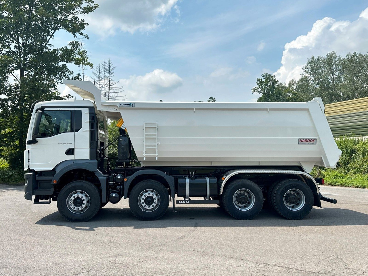 MAN TGS 41.440 8x4 EuromixMTP Mulden-Kipper - Camión volquete: foto 2 MAN TGS 41.440 8x4 EuromixMTP Mulden-Kipper - Camión volquete: foto 2