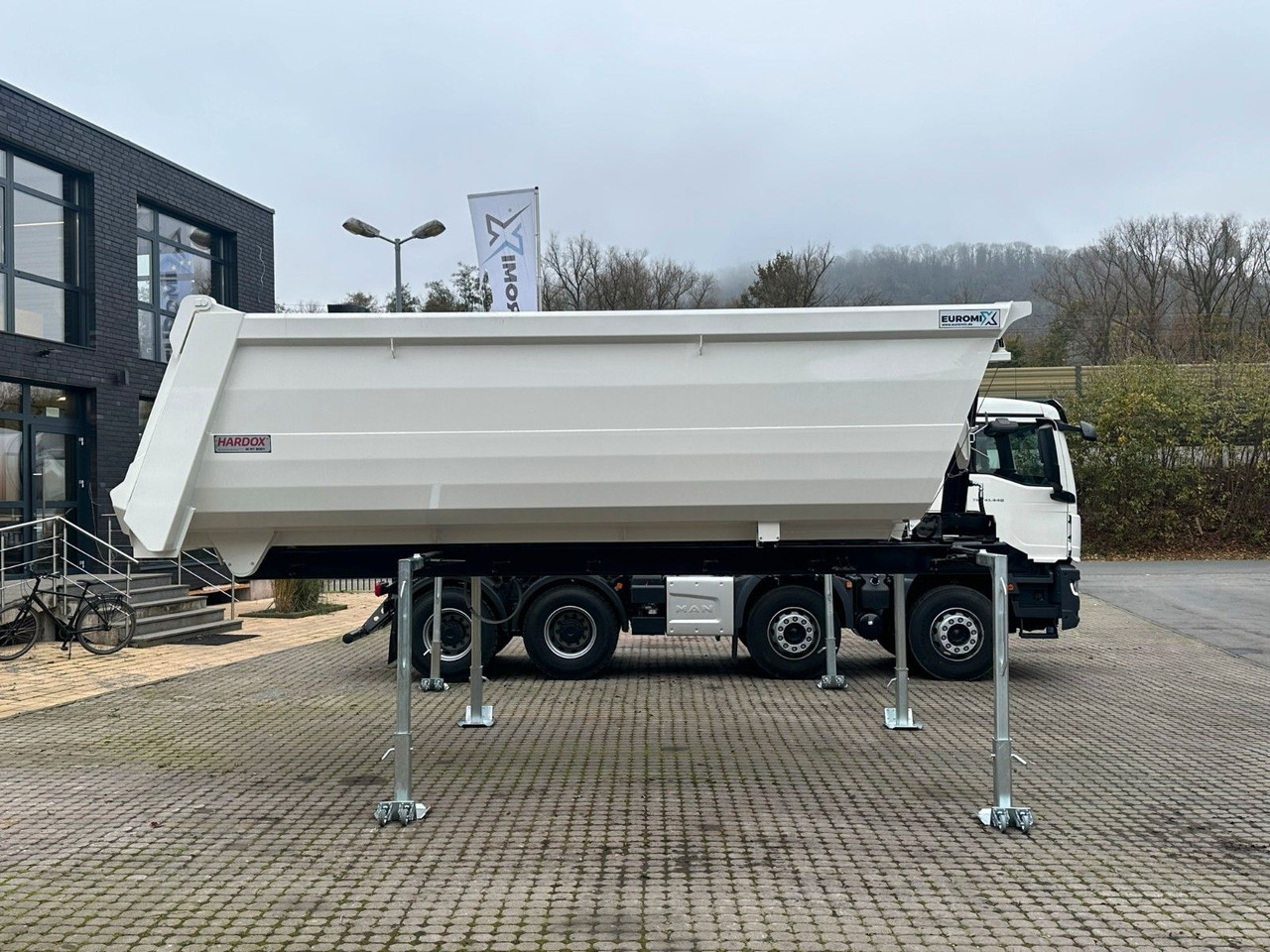MAN TGS 41.480 8x4 WECHSELSYSTEM KIPPER+MISCHER - Camión hormigonera: foto 4 MAN TGS 41.480 8x4 WECHSELSYSTEM KIPPER+MISCHER - Camión hormigonera: foto 4