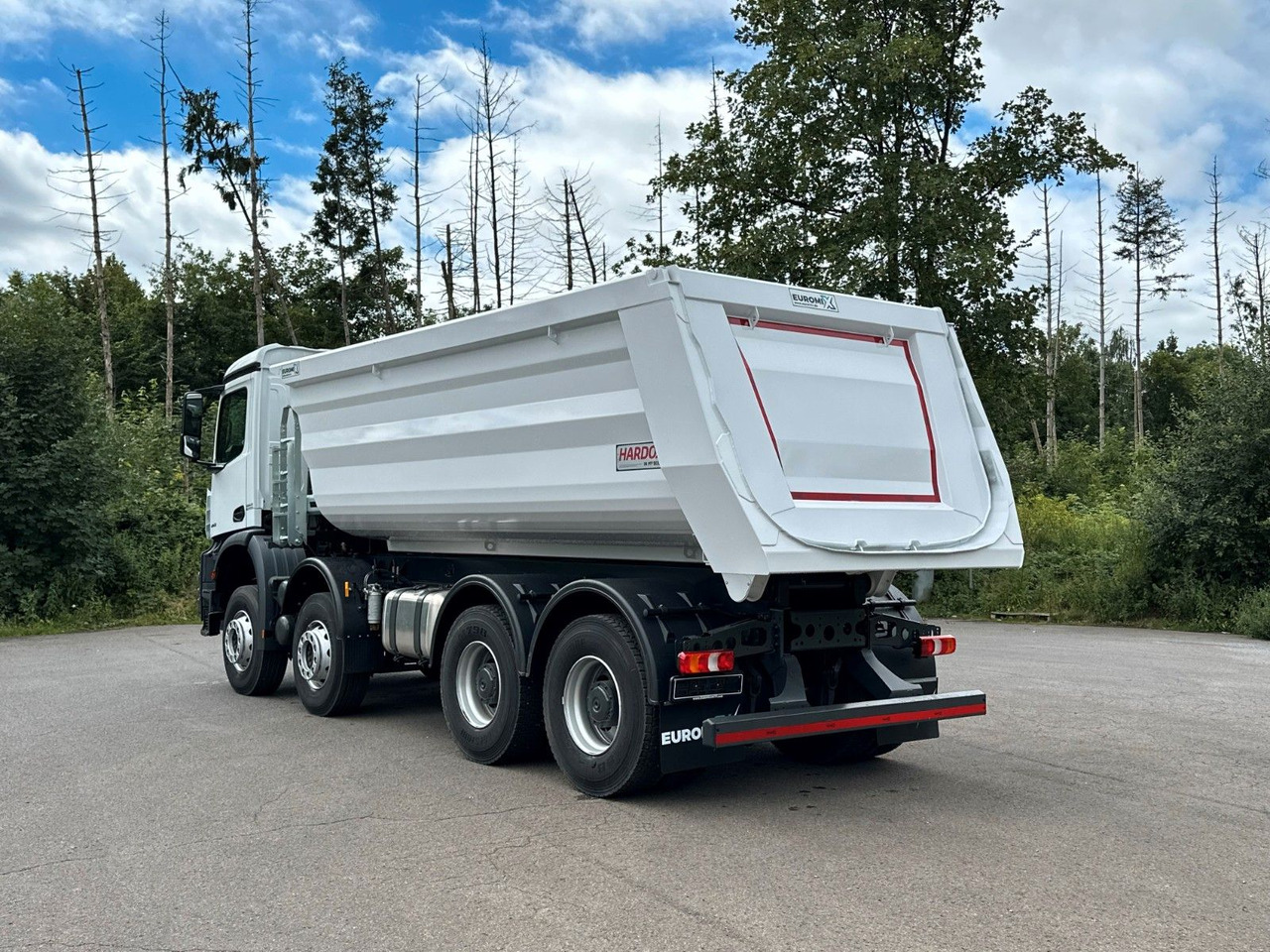 Mercedes-Benz 4142 8X4 Mulden- Kipper - EuromixMTP Mercedes-Benz 4142 8X4 Mulden- Kipper - EuromixMTP - Camión volquete: foto 4 Mercedes-Benz 4142 8X4 Mulden- Kipper - EuromixMTP Mercedes-Benz 4142 8X4 Mulden- Kipper - EuromixMTP - Camión volquete: foto 4