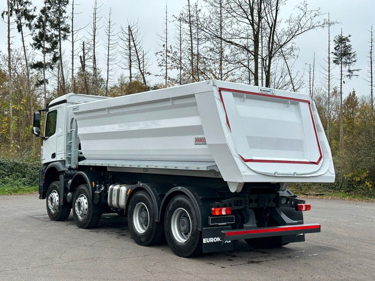 Mercedes-Benz AROCS 5 4145 8X4 E6e EuromixMTP 18m³ Kipper - Camión volquete: foto 4 Mercedes-Benz AROCS 5 4145 8X4 E6e EuromixMTP 18m³ Kipper - Camión volquete: foto 4