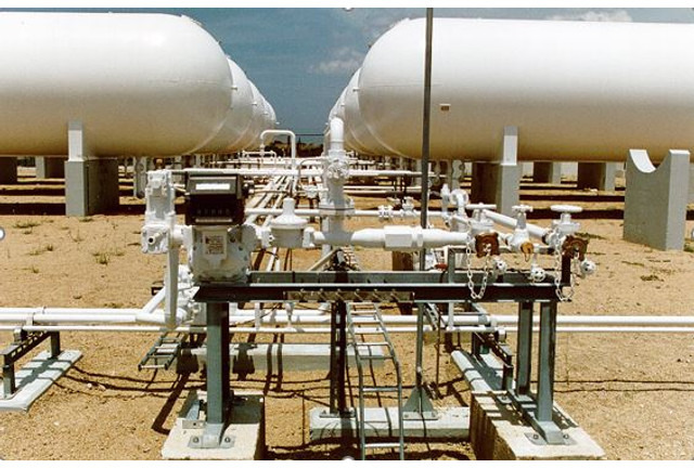 Install & Go, Start a Visser 100m3 LPG Depot Gas, Gaz, LPG, GPL, Propane, Butane tank aboveground Complete LPG filling Depot Basic design according with PED LPG Filling Depot - Depósito de combustible para Camión: foto 1 Install & Go, Start a Visser 100m3 LPG Depot Gas, Gaz, LPG, GPL, Propane, Butane tank aboveground Complete LPG filling Depot Basic design according with PED LPG Filling Depot - Depósito de combustible para Camión: foto 1