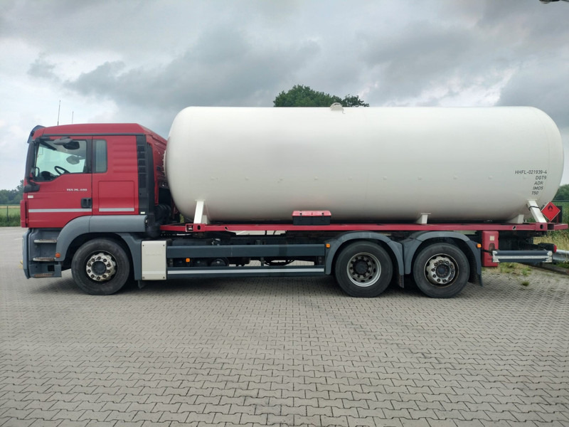 MAN TGS 26.400 6x2-4 LL 26900 Liter Gas tank truck ID 2.168 Rootselaar, flowmeter, pump - Camión cisterna: foto 4 MAN TGS 26.400 6x2-4 LL 26900 Liter Gas tank truck ID 2.168 Rootselaar, flowmeter, pump - Camión cisterna: foto 4