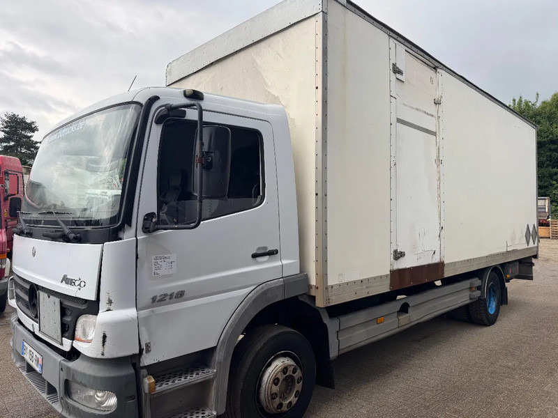 Mercedes-Benz Atego 1218 **MANUAL GEARBOX-STEEL SUSPENSION** - Camión caja cerrada: foto 1 Mercedes-Benz Atego 1218 **MANUAL GEARBOX-STEEL SUSPENSION** - Camión caja cerrada: foto 1