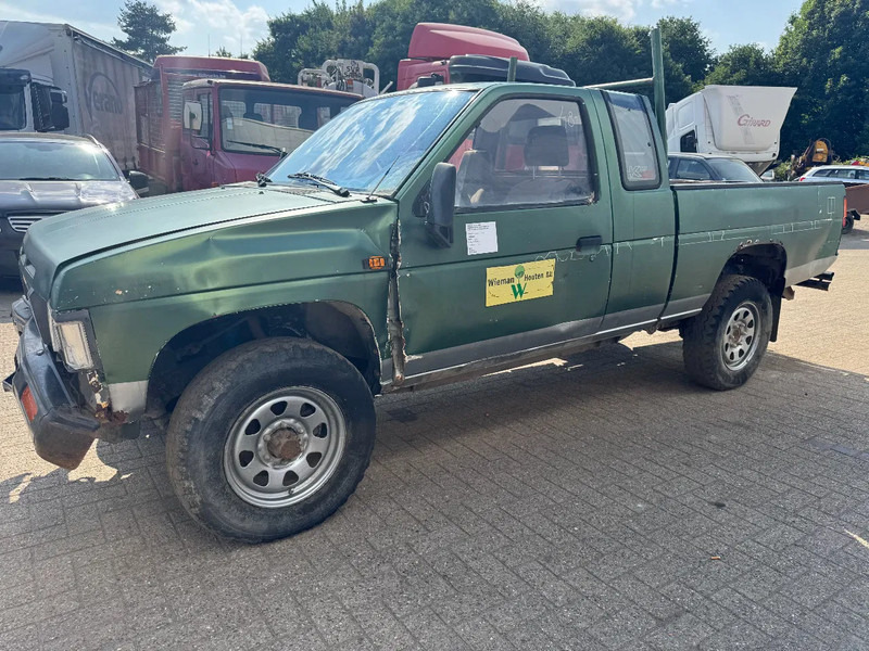 Nissan King-cab **DIESEL-4X4** - Coche: foto 3 Nissan King-cab **DIESEL-4X4** - Coche: foto 3