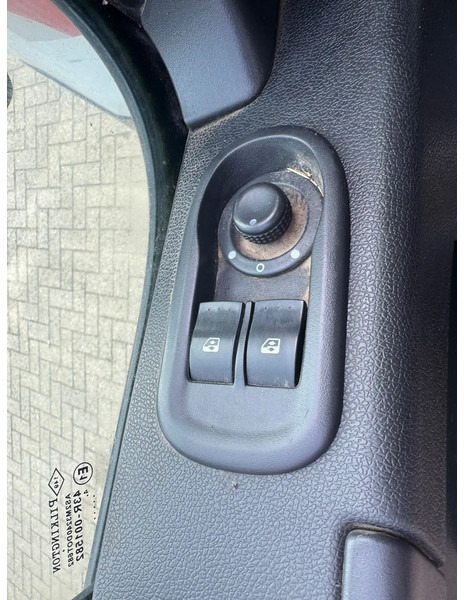 Furgoneta basculante Renault Master **EURO 5-2300DCI**: foto 18 Furgoneta basculante Renault Master **EURO 5-2300DCI**: foto 18