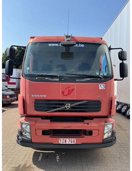 Volvo FL 240 **EURO 4-MANUAL GEARBOX** - Camión caja cerrada: foto 2 Volvo FL 240 **EURO 4-MANUAL GEARBOX** - Camión caja cerrada: foto 2